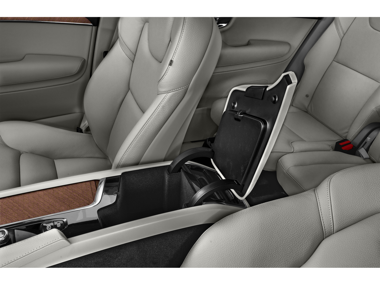 2022 Volvo XC90 T5 Momentum