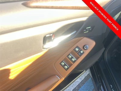 2022 Toyota Avalon Hybrid Limited