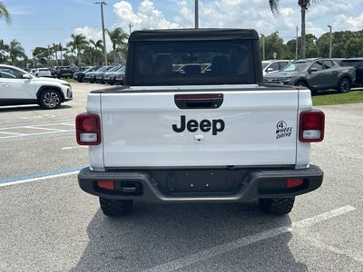 2022 Jeep Gladiator Willys