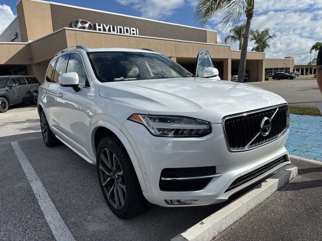 2018 Volvo XC90 T6 Momentum