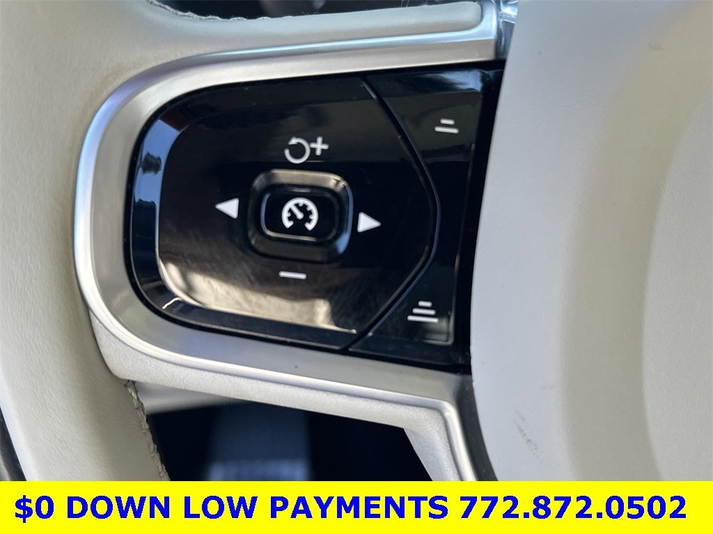 2021 Volvo XC90 T5 Momentum