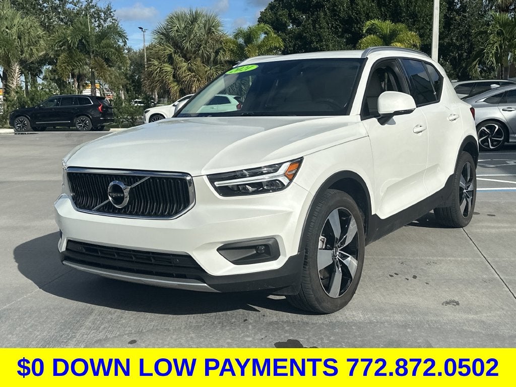 2021 Volvo XC40 Momentum