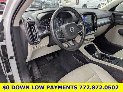 2021 Volvo XC40 Momentum
