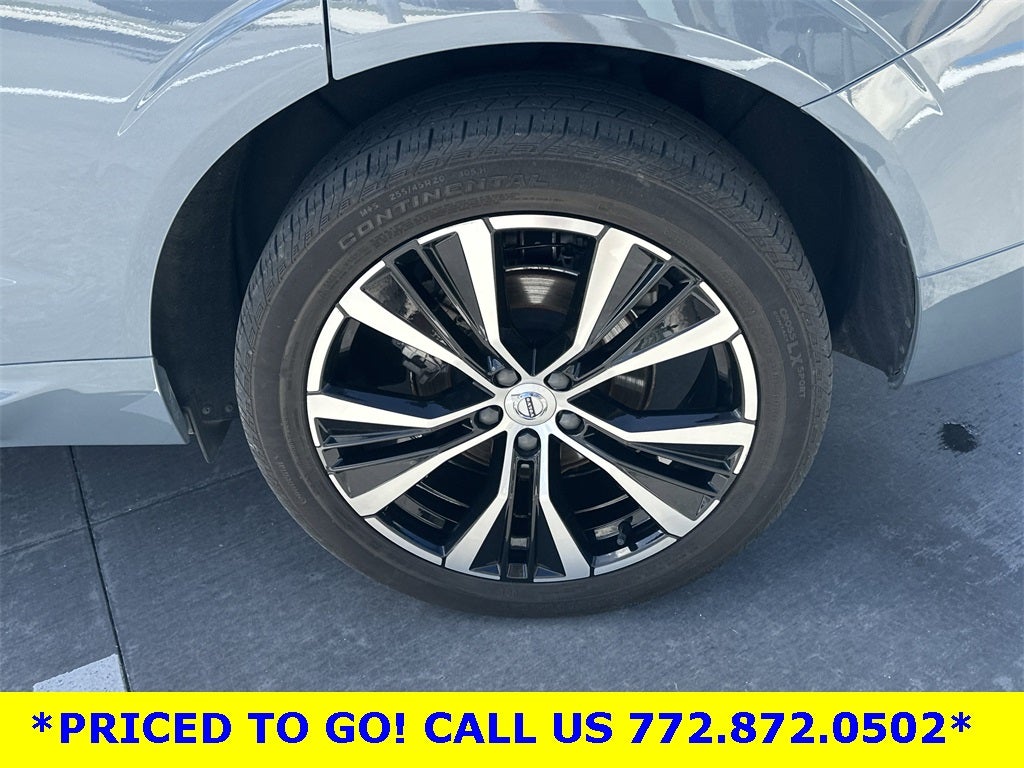 2023 Volvo XC60 B5 Plus Dark Theme