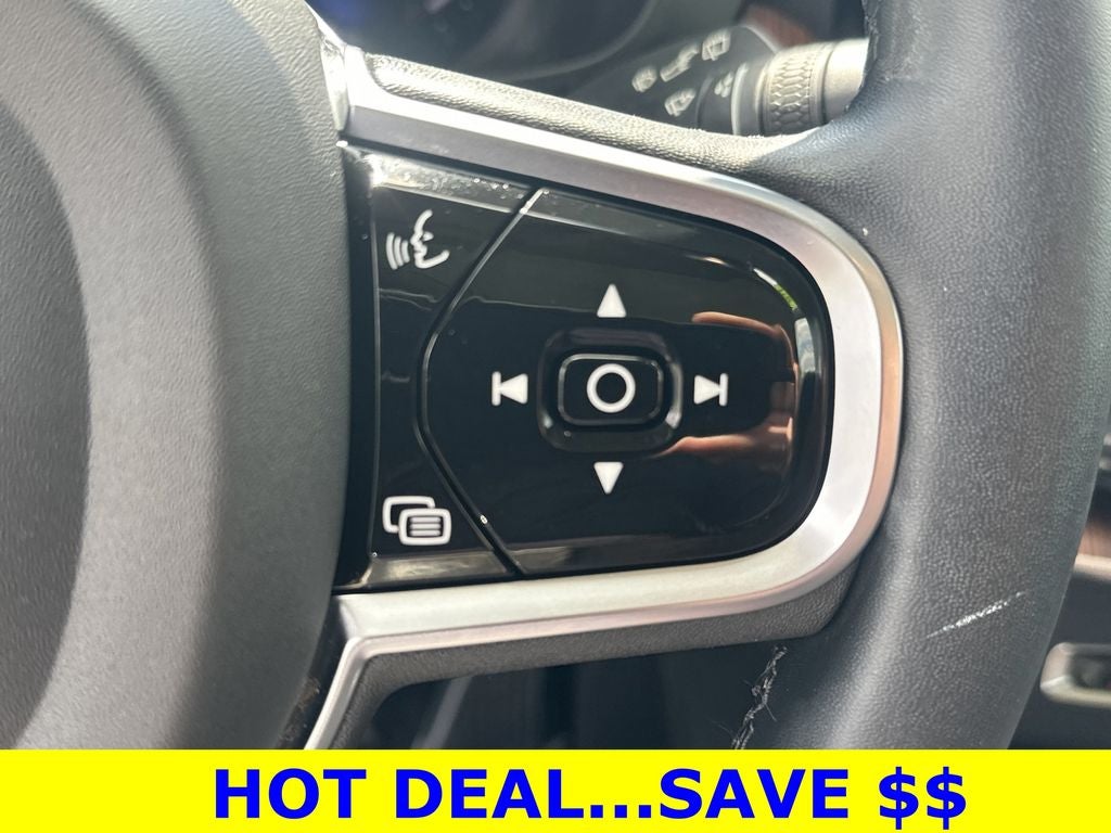 2023 Volvo XC60 B5 Plus Bright Theme