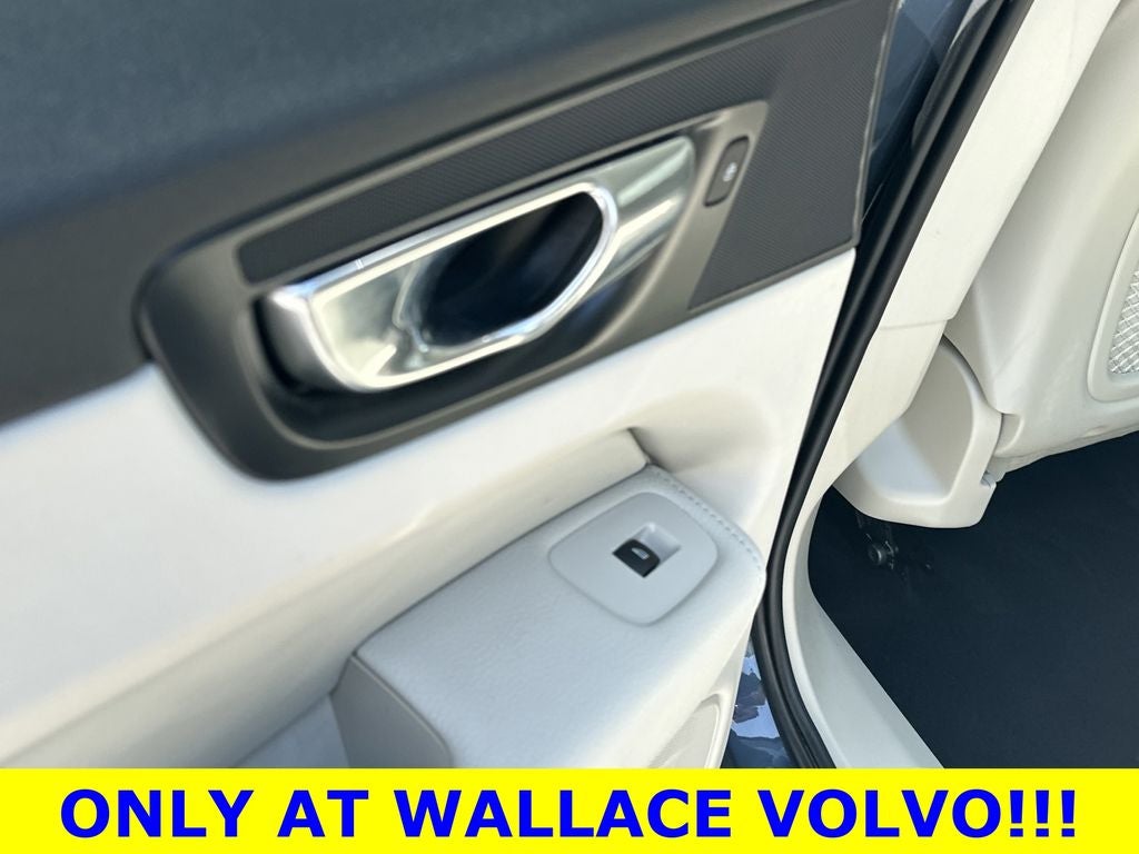 2022 Volvo XC60 B5 Momentum