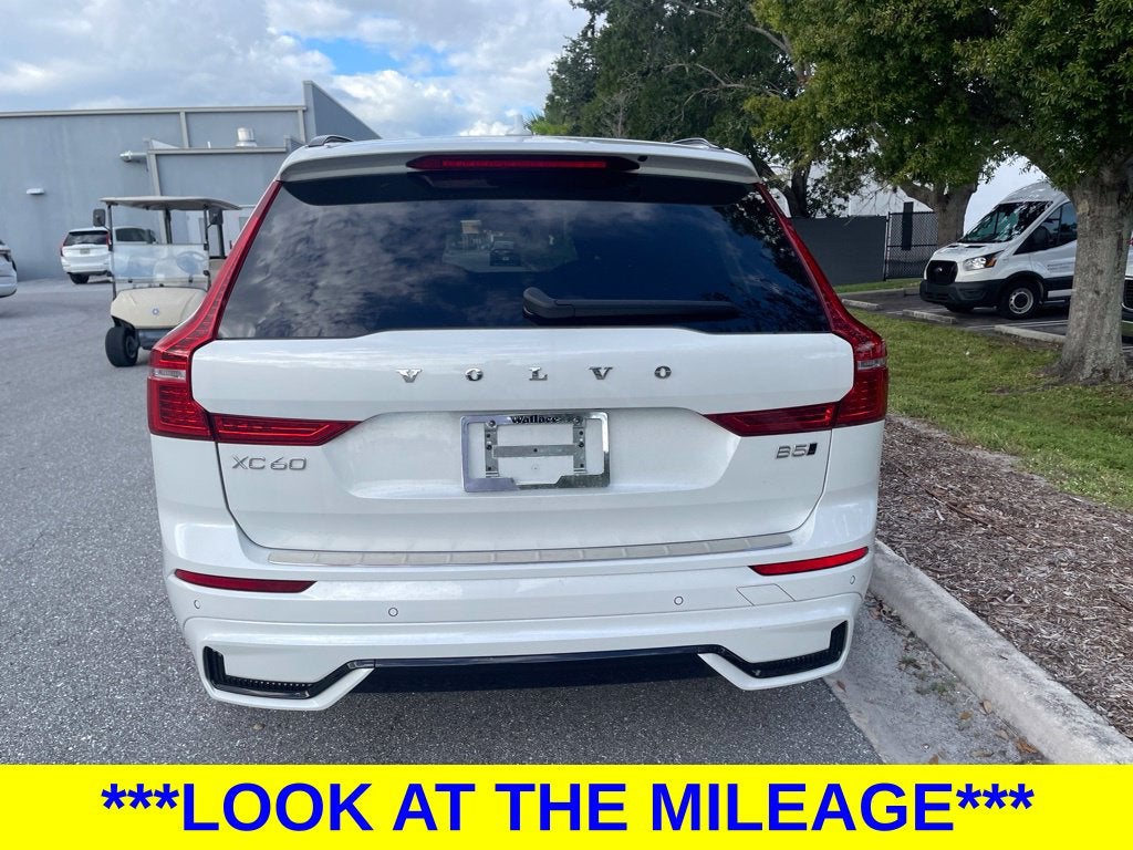 2024 Volvo XC60 B5 Plus Dark Theme