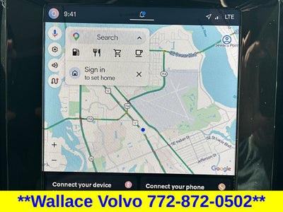 2024 Volvo XC40 B5 Plus Bright Theme