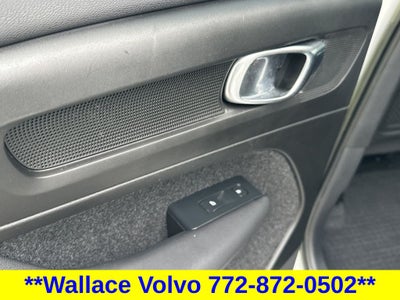 2023 Volvo XC40 Ultimate