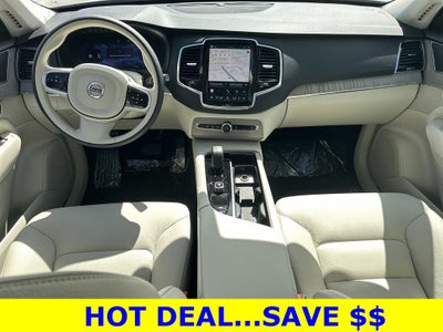 2025 Volvo XC90 B5 Plus