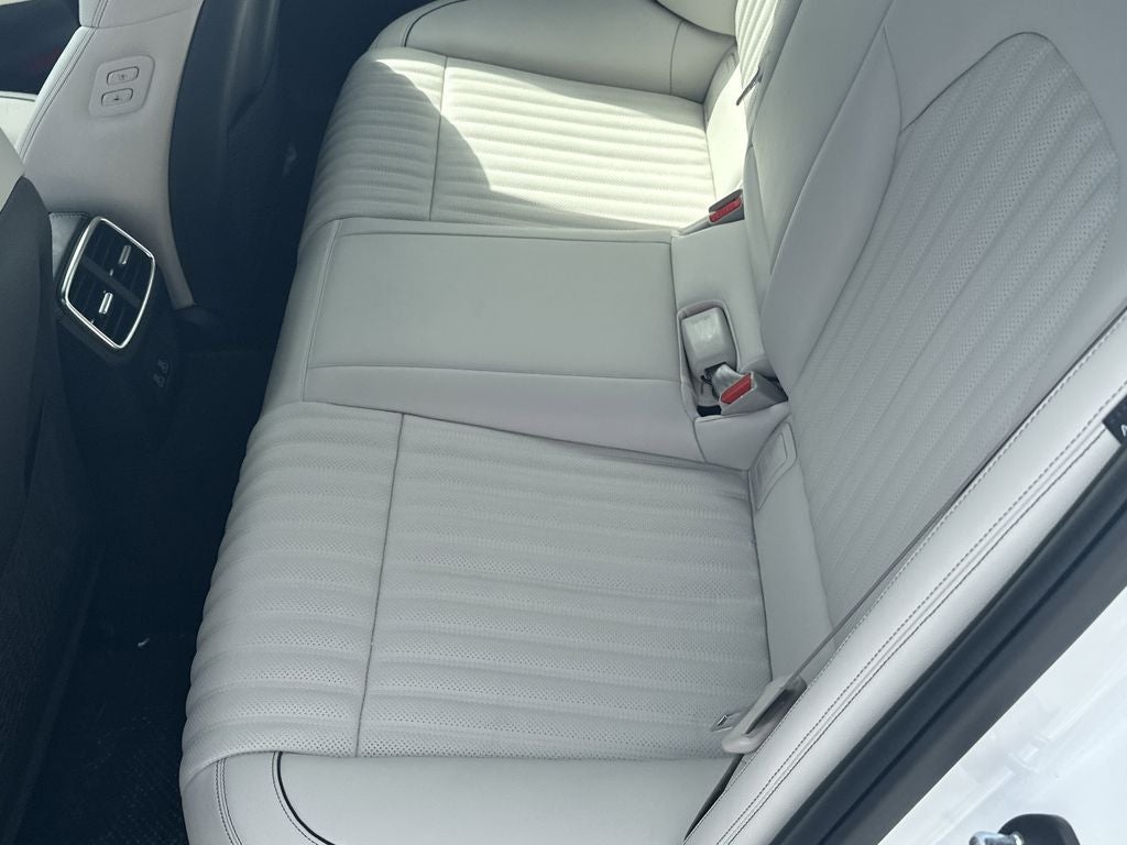 2024 Genesis G70 2.5T