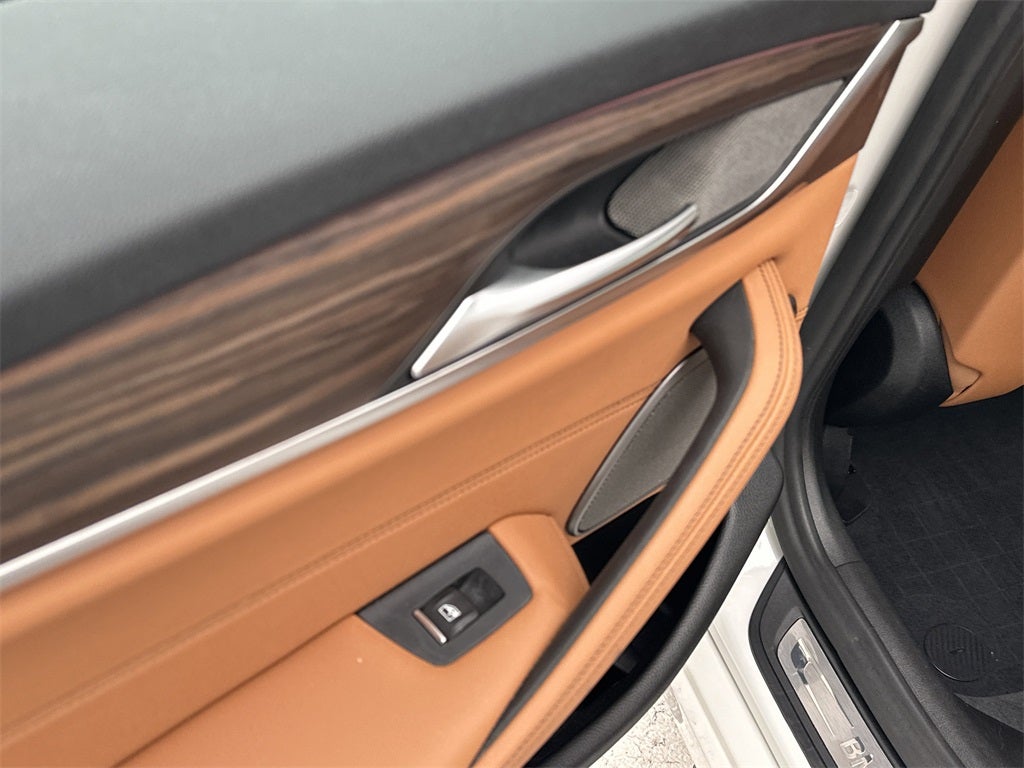 2022 BMW 5 Series 530i