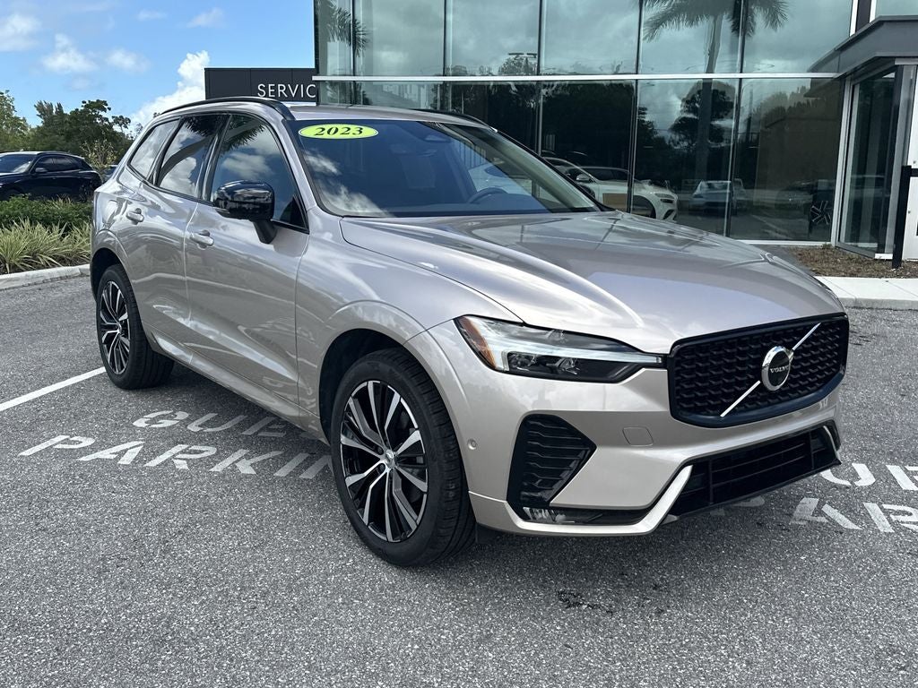 2023 Volvo XC60 B5 Plus Dark Theme