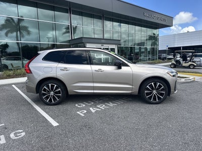 2023 Volvo XC60 B5 Plus Dark Theme
