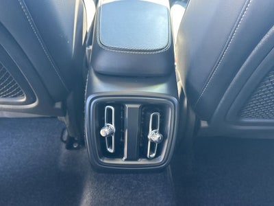 2025 Volvo XC40 B5 Core