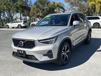 2025 Volvo XC40 B5 Core