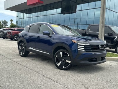2025 Nissan Kicks SR