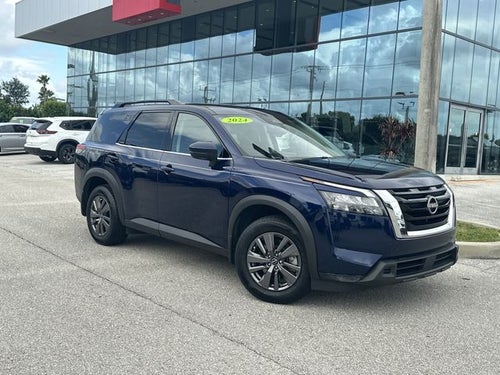 2024 Nissan Pathfinder SV