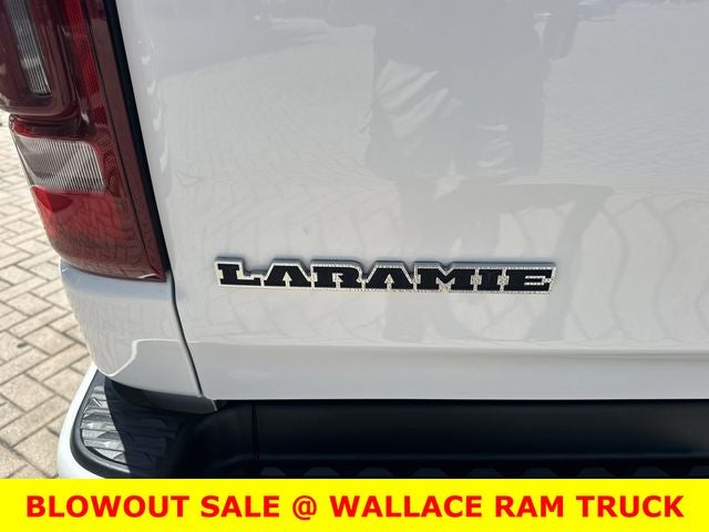 2023 RAM 1500 Laramie w/ Air Suspension