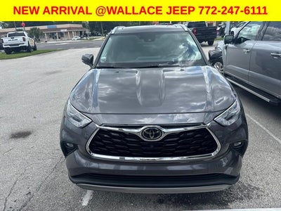 2022 Toyota Highlander Platinum