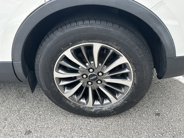 2022 Lincoln Nautilus Standard