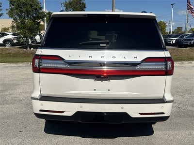 2019 Lincoln Navigator Select