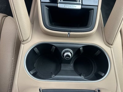 2022 Porsche Cayenne Base