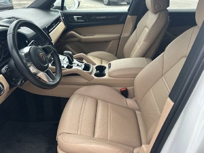 2022 Porsche Cayenne Base