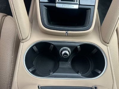 2022 Porsche Cayenne Base