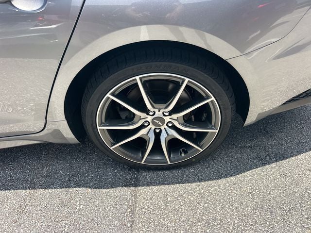 2022 Genesis G70 2.0T