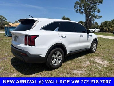 2023 Kia Sorento LX