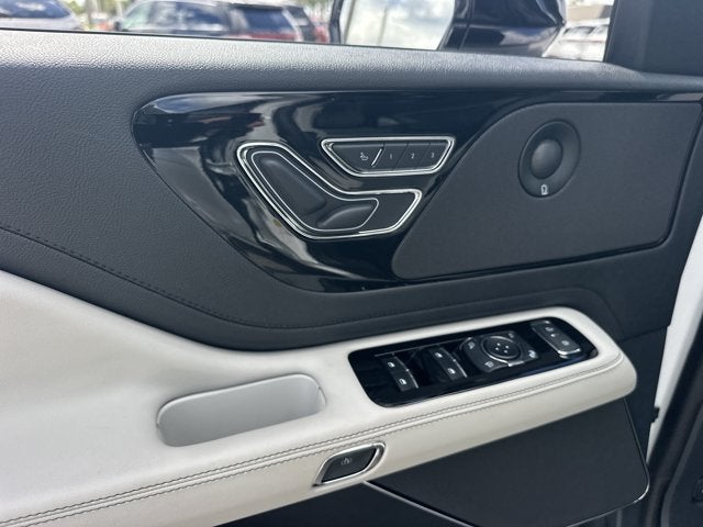 2027 Lincoln Aviator Reserve