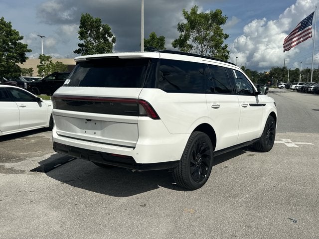 2027 Lincoln Navigator Reserve