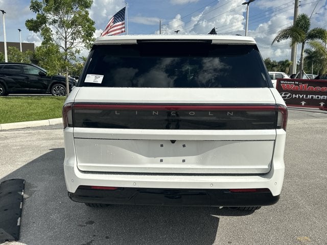 2027 Lincoln Navigator Reserve