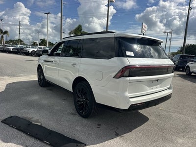 2027 Lincoln Navigator Reserve