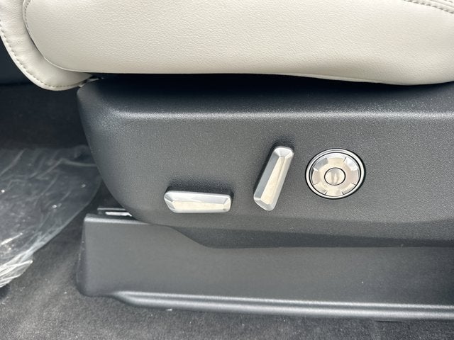 2026 Lincoln Navigator Premiere