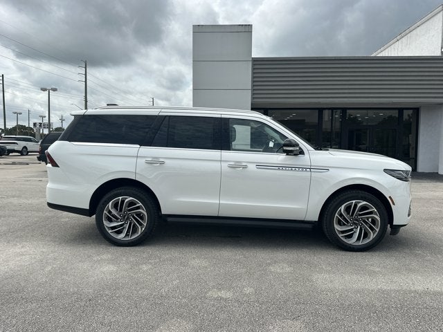 2026 Lincoln Navigator Premiere