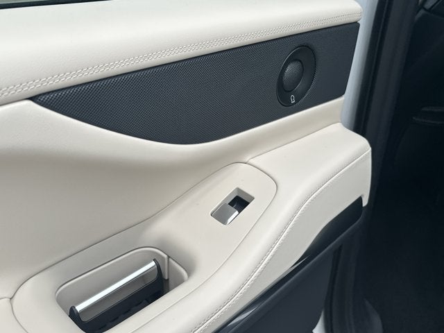 2027 Lincoln Navigator Premiere