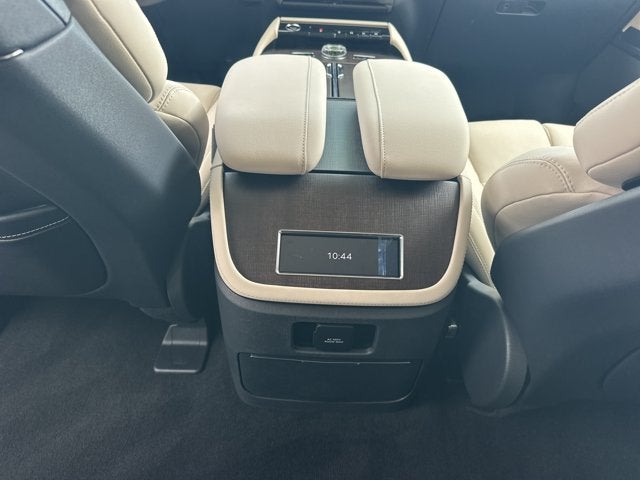 2027 Lincoln Navigator Premiere
