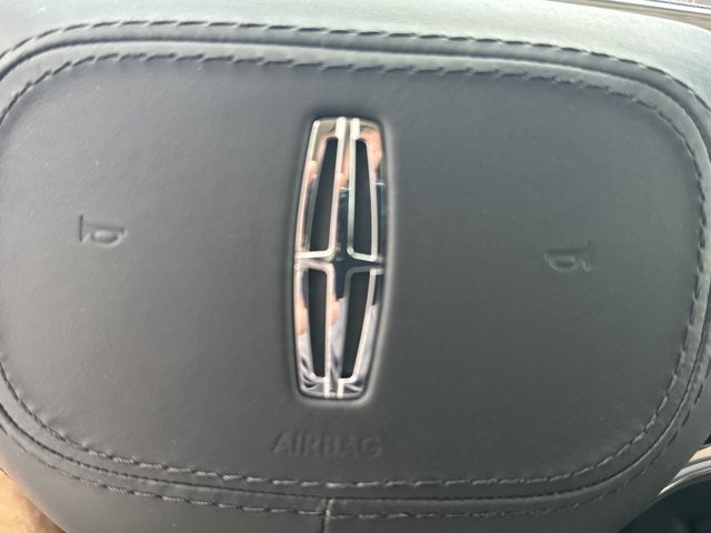2027 Lincoln Navigator Premiere