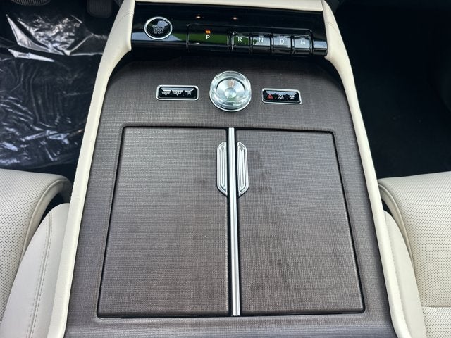2027 Lincoln Navigator Reserve