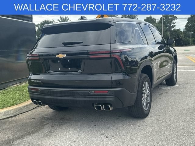 2024 Chevrolet Traverse LS