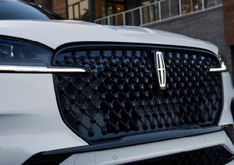 The front grille of a 2026 Lincoln Aviator® SUV is shown. | Wallace Lincoln in Fort Pierce FL