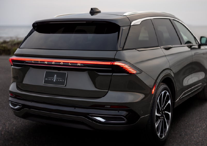 The rear of a 2026 Lincoln Black Label™ Nautilus® SUV displays full LED rear lighting. | Wallace Lincoln in Fort Pierce FL