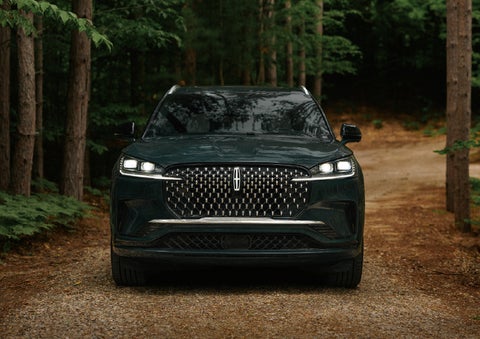The front grille of a 2027 Lincoln Aviator® Black Label™ SUV is shown. | Wallace Lincoln in Fort Pierce FL